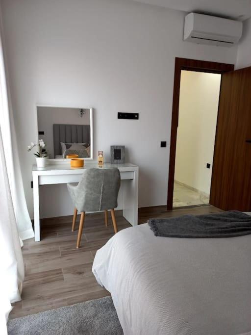 Appartement cosy au cœur de Marrakech avec piscine Marrakesh Extérieur photo